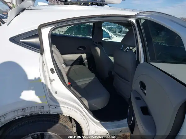 3CZRU6H71KM721096 2019 HONDA HR-V - Image 8