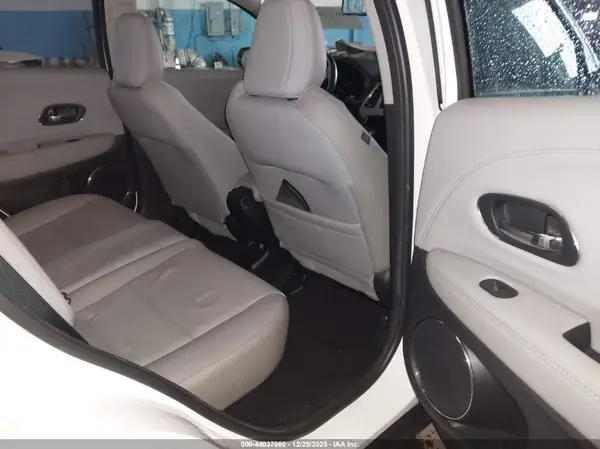 3CZRU6H71KM721938 2019 HONDA HR-V - Image 8
