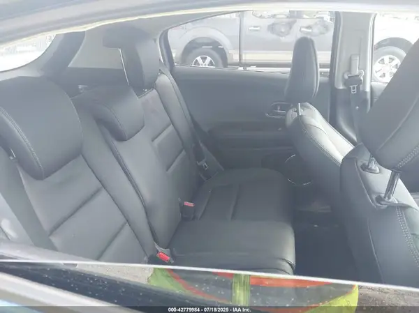 3CZRU6H71MM745983 2021 HONDA HR-V - Image 8