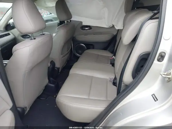 3CZRU6H72GM735046 2016 HONDA HR-V - Image 8
