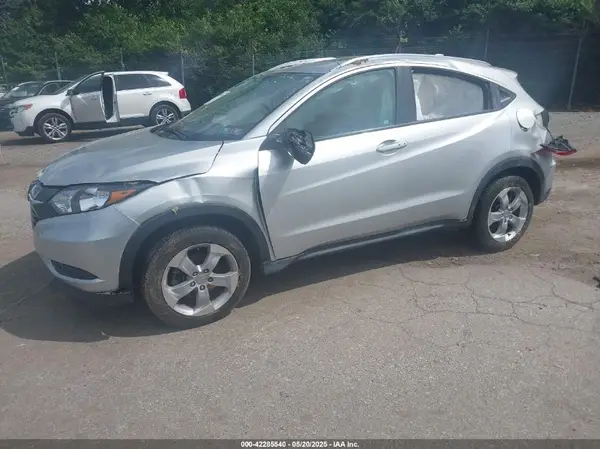 3CZRU6H72GM755975 2016 HONDA HR-V - Image 2