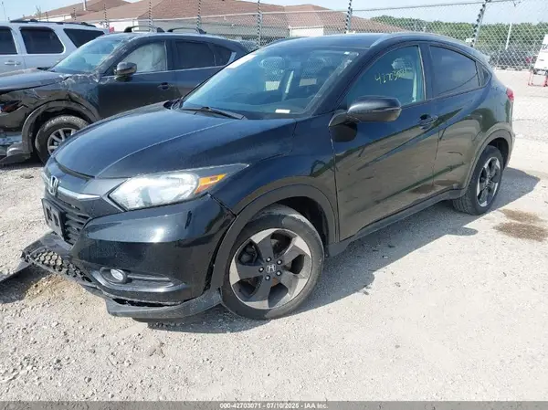 3CZRU6H72JM702894 2018 HONDA HR-V - Image 2