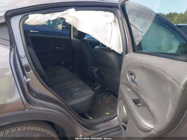 3CZRU6H72JM722739 2018 HONDA HR-V - Image 8