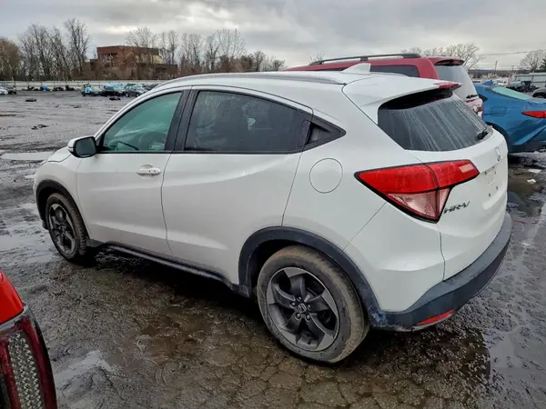 3CZRU6H72JM723017 2018 HONDA HR-V - Image 2