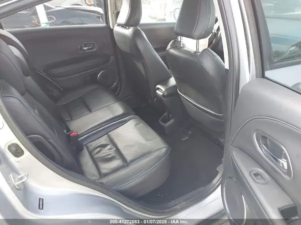 3CZRU6H72KM720121 2019 HONDA HR-V - Image 8
