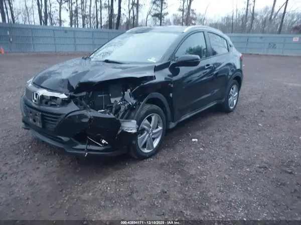 3CZRU6H72KM723083 2019 HONDA HR-V - Image 2
