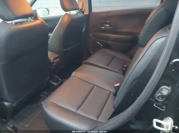 3CZRU6H72KM723083 2019 HONDA HR-V - Image 8