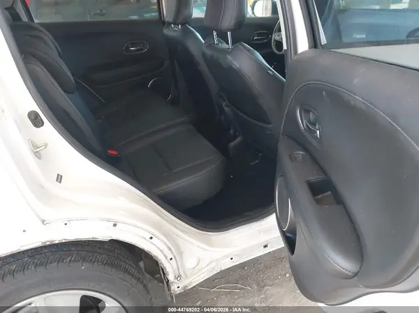 3CZRU6H72KM738439 2019 HONDA HR-V - Image 8