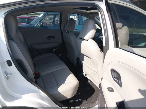 3CZRU6H72MM718419 2021 HONDA HR-V - Image 8