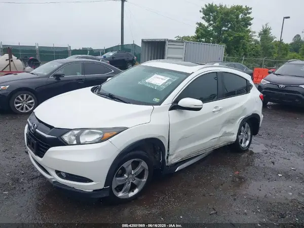 3CZRU6H73GM764930 2016 HONDA HR-V - Image 2
