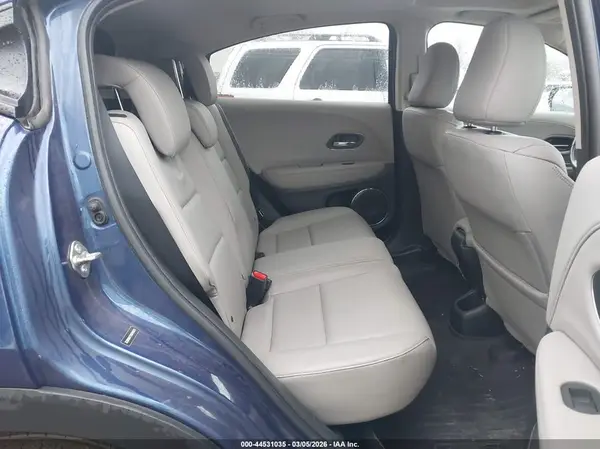 3CZRU6H73HM706673 2017 HONDA HR-V - Image 8
