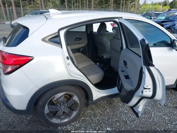 3CZRU6H73JM707716 2018 HONDA HR-V - Image 8