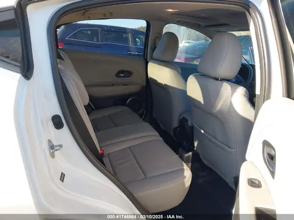 3CZRU6H74GM701805 2016 HONDA HR-V - Image 8