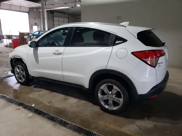 3CZRU6H74HM703877 2017 HONDA HR-V - Image 2