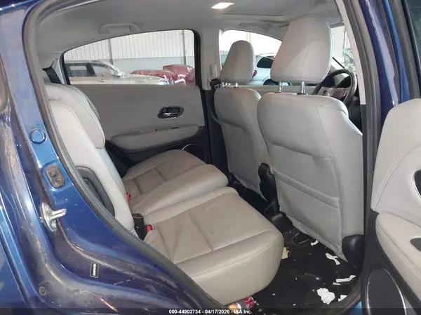 3CZRU6H74HM710084 2017 HONDA HR-V - Image 8