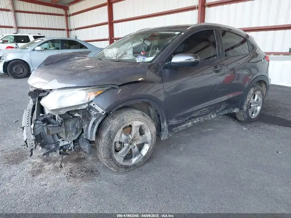 3CZRU6H74HM710232 2017 HONDA HR-V - Image 2