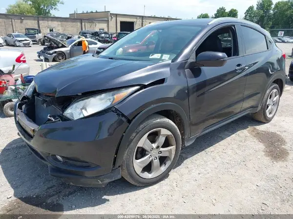 3CZRU6H74HM711316 2017 HONDA HR-V - Image 2