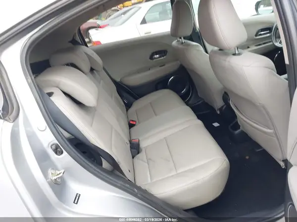 3CZRU6H74HM711722 2017 HONDA HR-V - Image 8