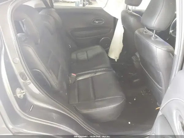 3CZRU6H74HM715821 2017 HONDA HR-V - Image 8