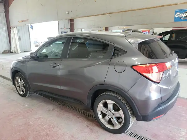 3CZRU6H74HM715835 2017 HONDA HR-V - Image 2