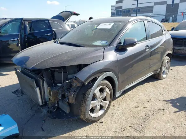 3CZRU6H74HM718489 2017 HONDA HR-V - Image 2