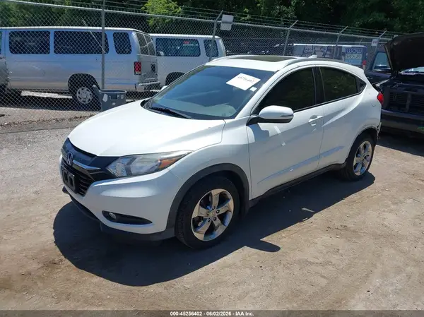 3CZRU6H74HM720565 2017 HONDA HR-V - Image 2