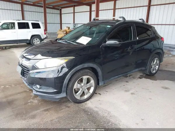 3CZRU6H74HM722008 2017 HONDA HR-V - Image 2
