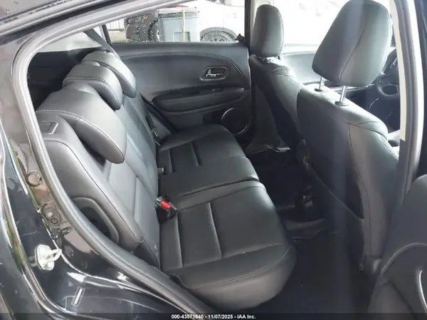 3CZRU6H74HM722008 2017 HONDA HR-V - Image 8