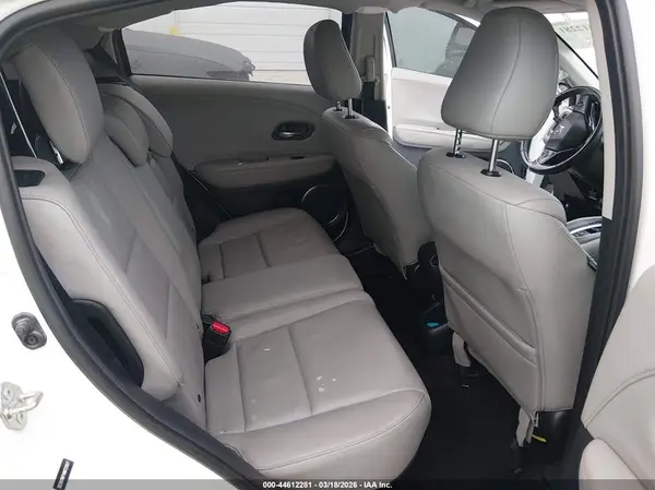 3CZRU6H74HM725927 2017 HONDA HR-V - Image 8