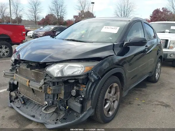 3CZRU6H74HM726026 2017 HONDA HR-V - Image 2