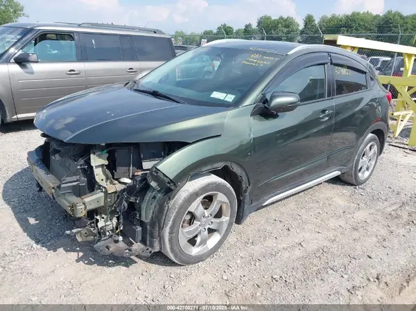 3CZRU6H74HM726219 2017 HONDA HR-V - Image 2