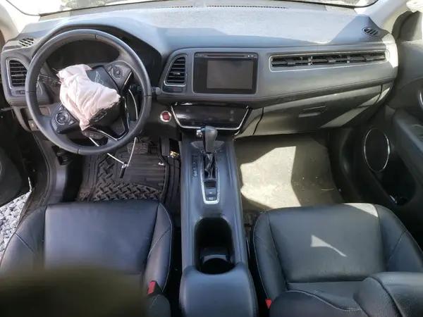 3CZRU6H74JM709586 2018 HONDA HR-V - Image 8