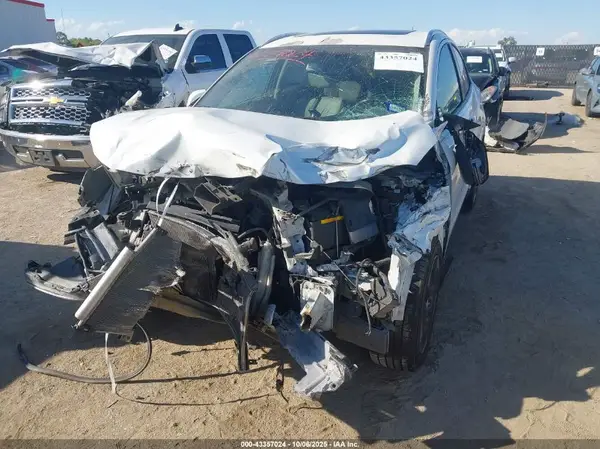 3CZRU6H74JM726095 2018 HONDA HR-V - Image 2