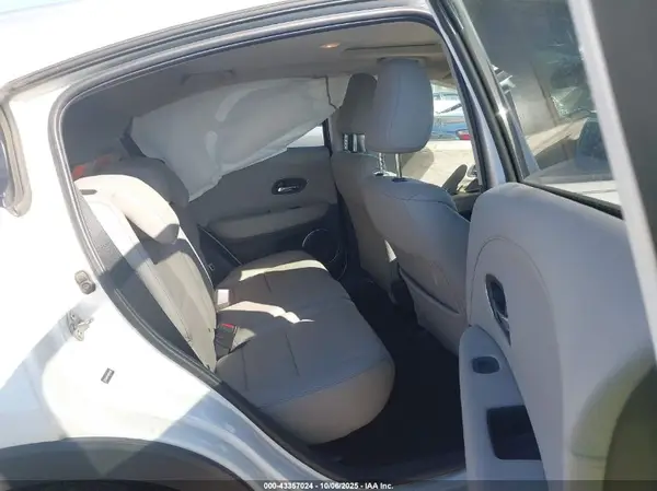 3CZRU6H74JM726095 2018 HONDA HR-V - Image 8