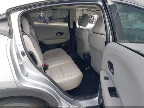 3CZRU6H74JM730311 2018 HONDA HR-V - Image 8