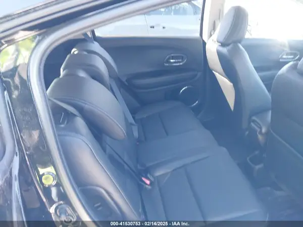 3CZRU6H74KM715017 2019 HONDA HR-V - Image 8
