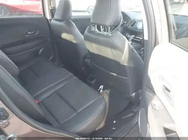 3CZRU6H74KM725711 2019 HONDA HR-V - Image 8