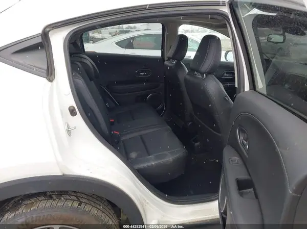 3CZRU6H74MM726568 2021 HONDA HR-V - Image 8