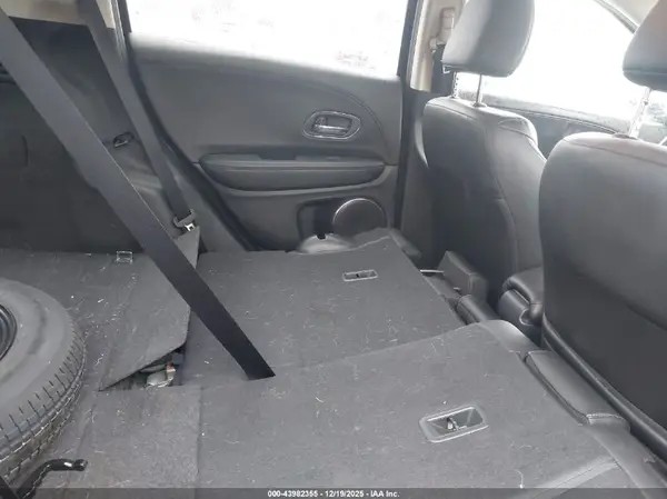3CZRU6H75HM700356 2017 HONDA HR-V - Image 8