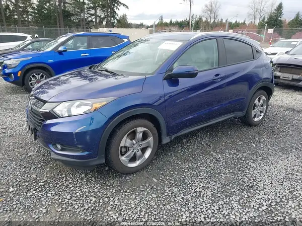 3CZRU6H75HM701653 2017 HONDA HR-V - Image 2