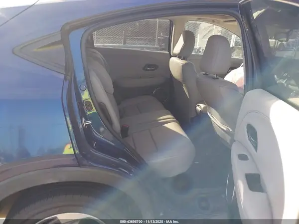 3CZRU6H75HM713169 2017 HONDA HR-V - Image 8