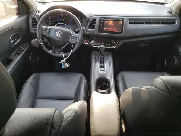 3CZRU6H75HM718517 2017 HONDA HR-V - Image 8