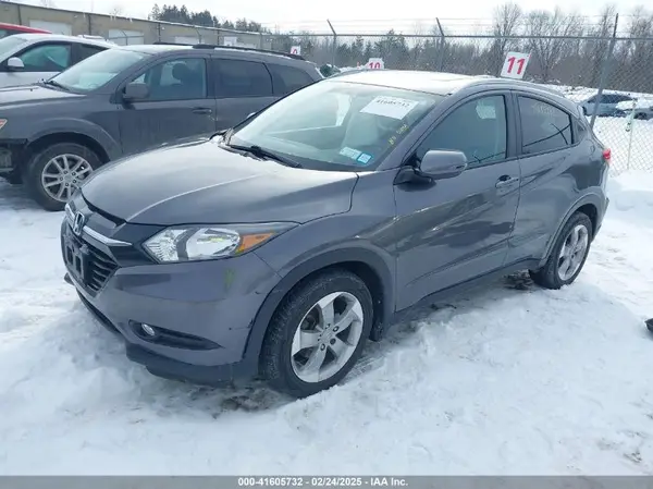 3CZRU6H75HM726276 2017 HONDA HR-V - Image 2