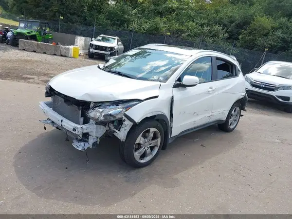 3CZRU6H75HM727976 2017 HONDA HR-V - Image 2