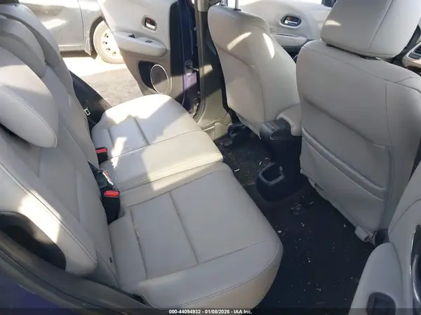 3CZRU6H75HM732014 2017 HONDA HR-V - Image 8