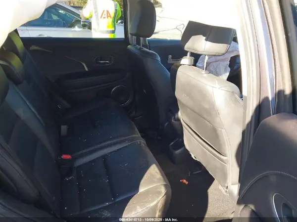 3CZRU6H75HM732899 2017 HONDA HR-V - Image 8