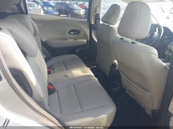 3CZRU6H75HM733809 2017 HONDA HR-V - Image 8