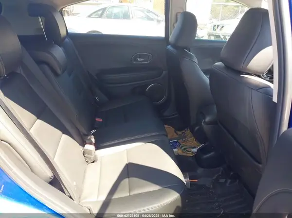 3CZRU6H75JM702100 2018 HONDA HR-V - Image 8