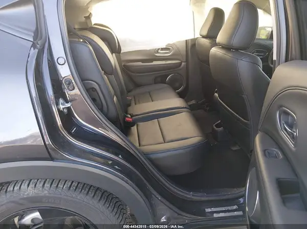3CZRU6H75JM703411 2018 HONDA HR-V - Image 8