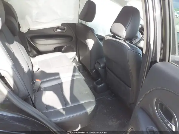 3CZRU6H75JM704879 2018 HONDA HR-V - Image 8